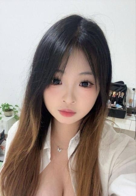 浦东大胸嫩妹