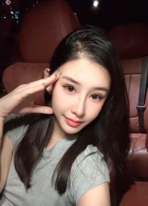 天河反差感骚妹