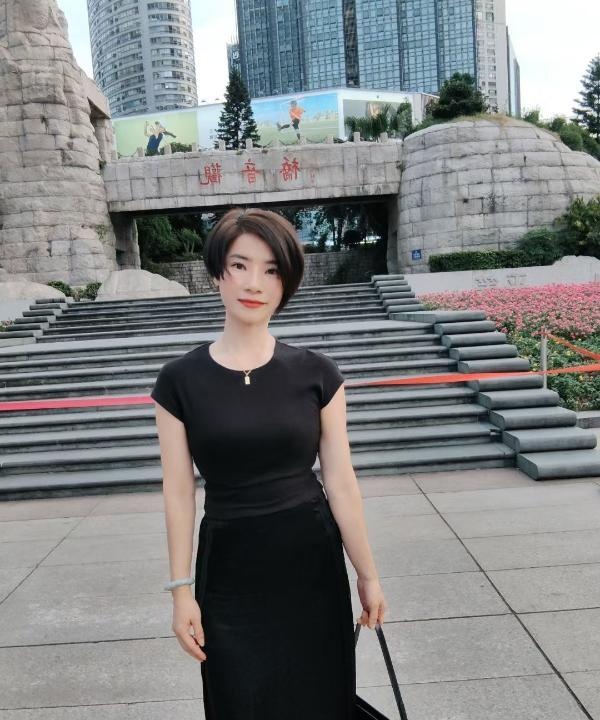 苗条少妇娜娜