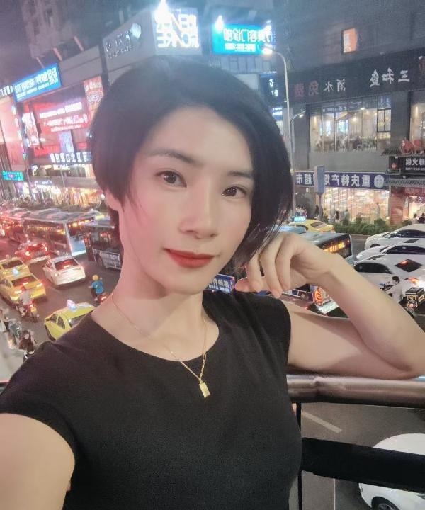 苗条少妇娜娜