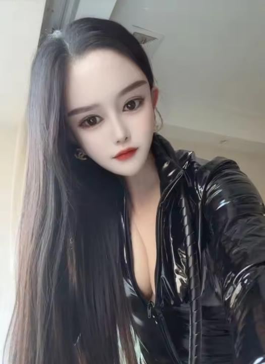 御姐女王范十足