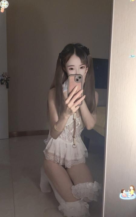 长腿肤白嗲妹