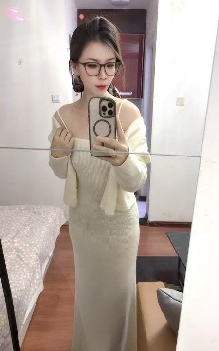 铁西反差眼镜妹