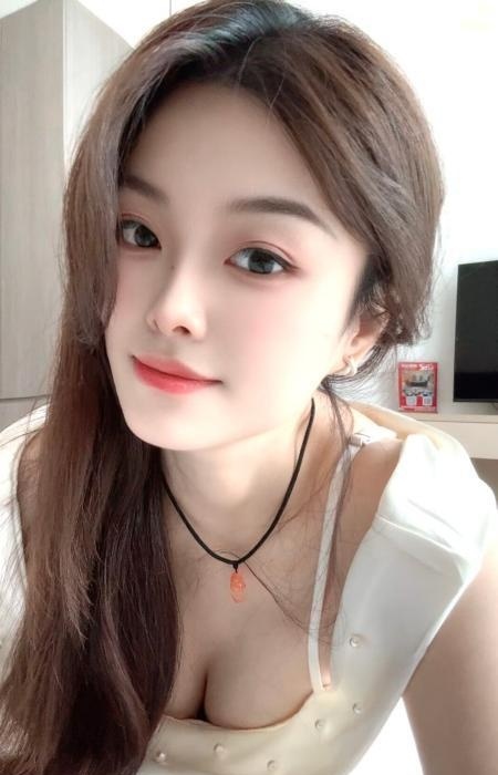 性感美乳骚妹
