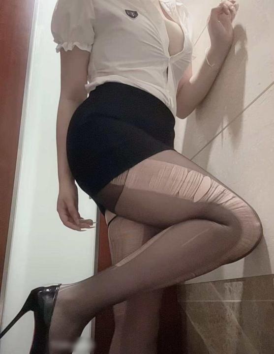 少妇高跟服务控