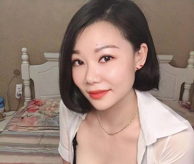 东郊轻熟女小白