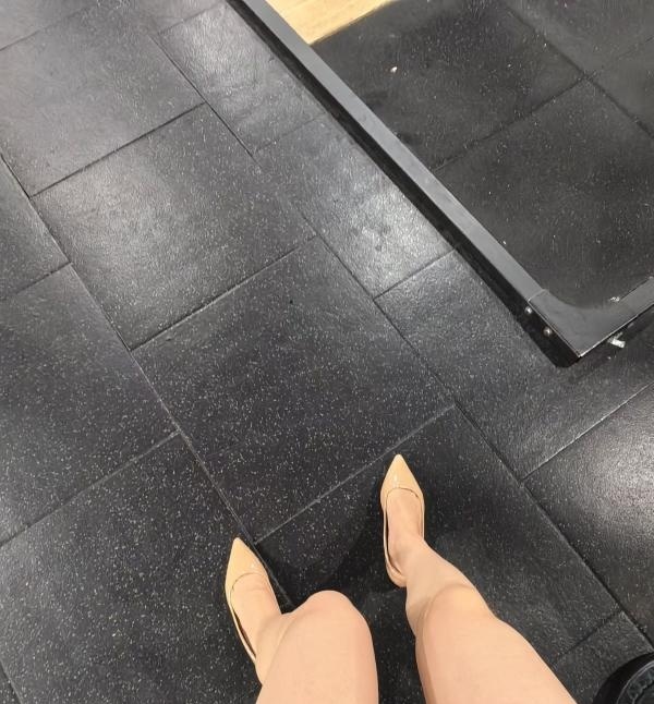包河爱运动马甲线少妇
