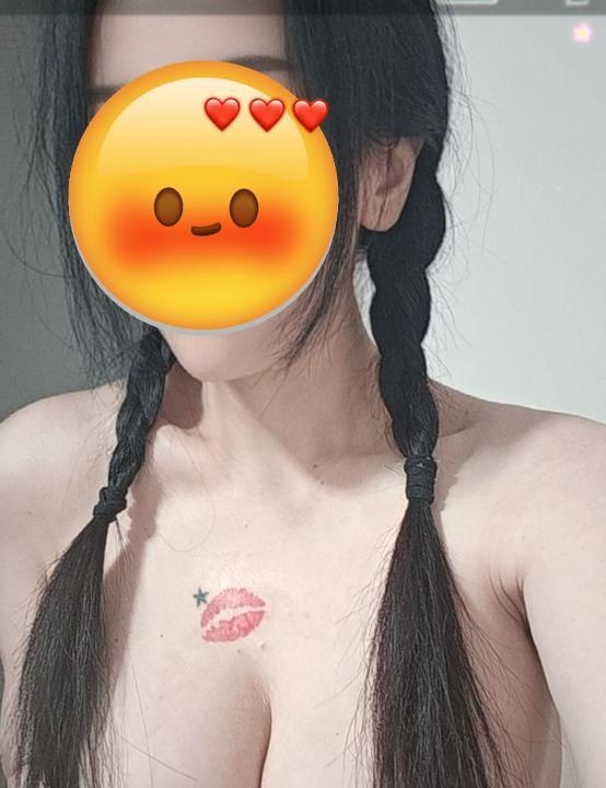 天河潭村爆乳气质美女