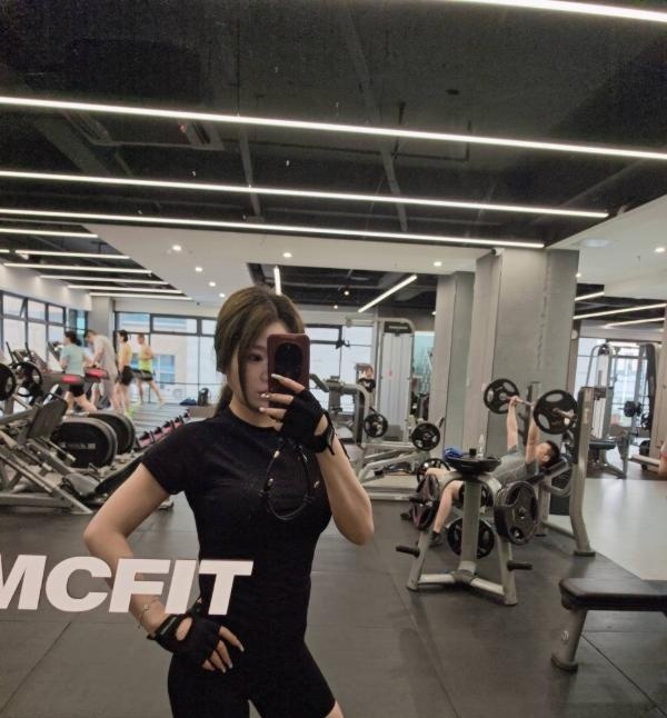 思明区服务小女友