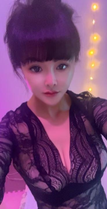 少妇服务系笑笑