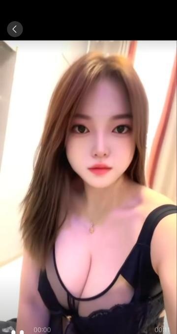 瑶海冷白皮巨乳骚妹