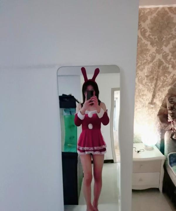 骚女巨乳高个鱼儿