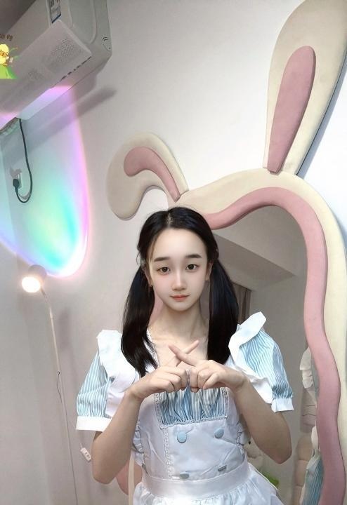 五堡双马尾小甜妹