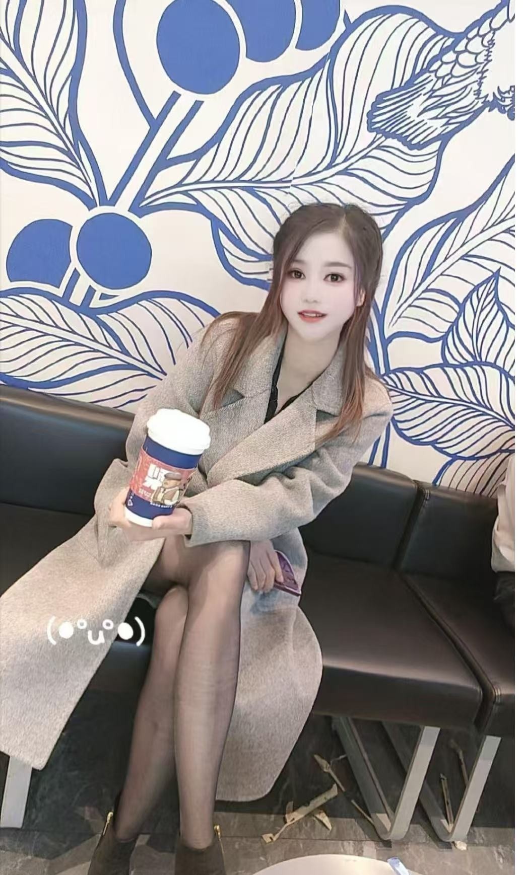黑丝大胸妖妖