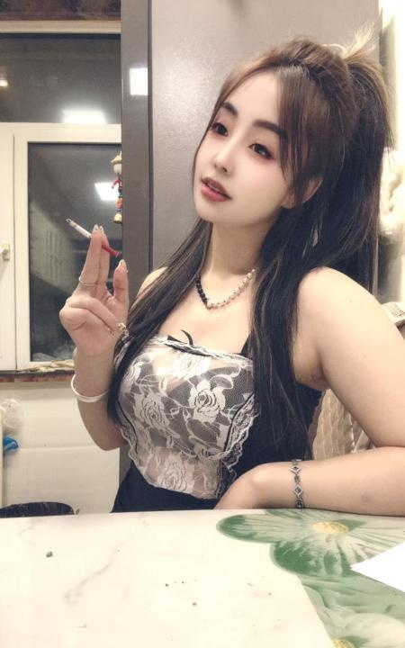 性格超好的美女小久
