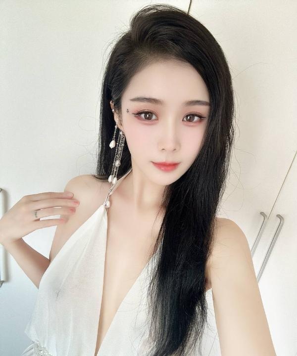 粉b细腰颜值女友萱萱