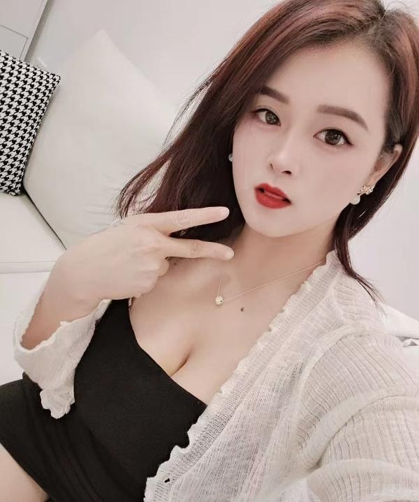 罗湖丰满圆润黑丝温妮