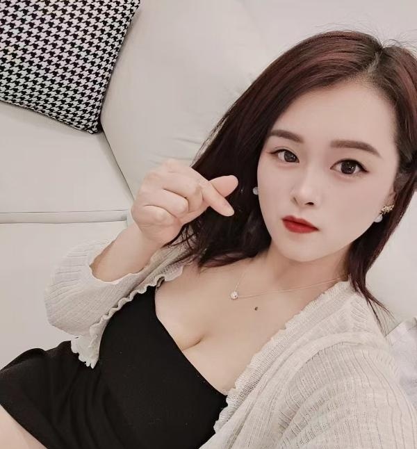 罗湖丰满圆润黑丝温妮
