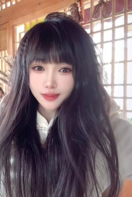 美乳嫩妹梦瑶