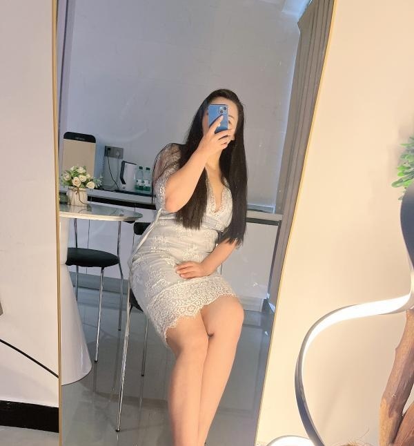 邻家姐姐小少妇