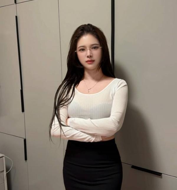 上城翘臀欲女雅琪