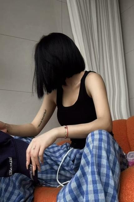 包河气质的短发小姐姐