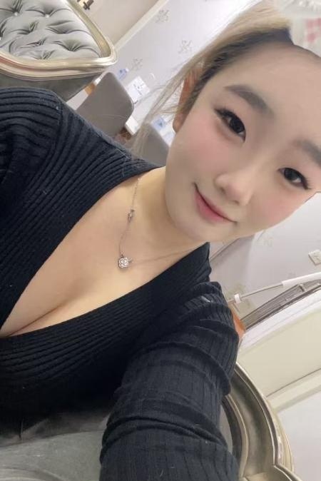 很嫩很嫩的小妹妹