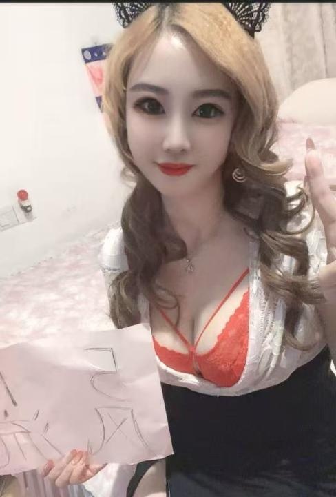 会玩的骚姐姐