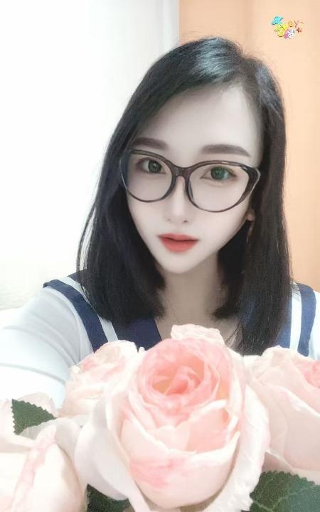 温柔眼睛小少妇