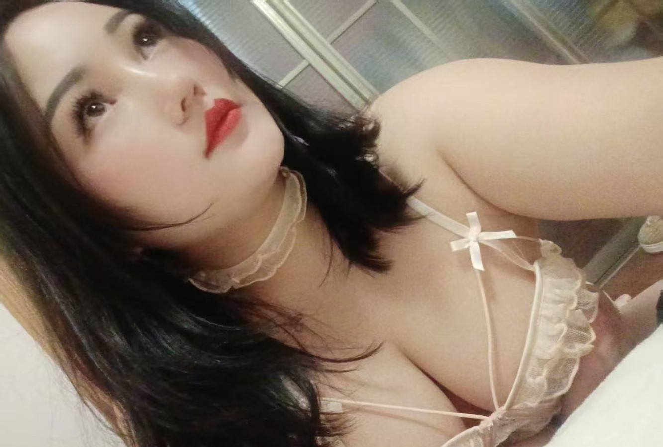 徐汇丰乳巨臀骚妇