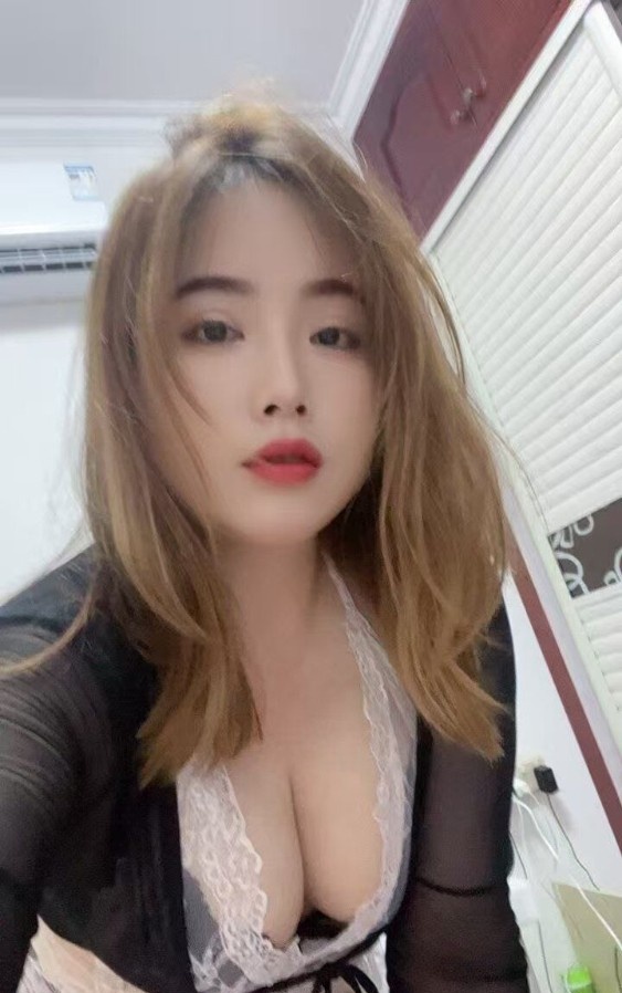 性感诱惑大胸少妇