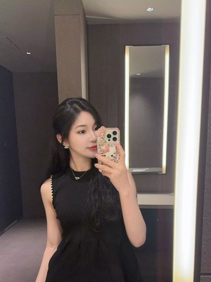 个人小姐姐身材很棒