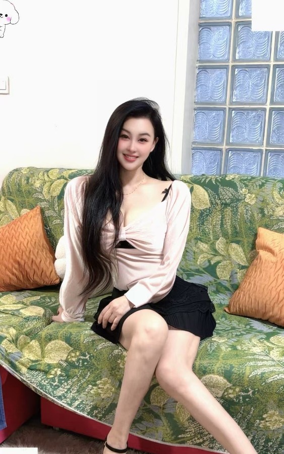 大长腿素颜很好的妹子