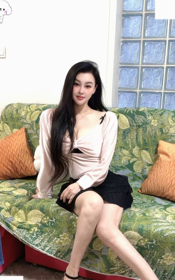大长腿素颜很好的妹子