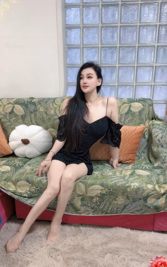 大长腿素颜很好的妹子