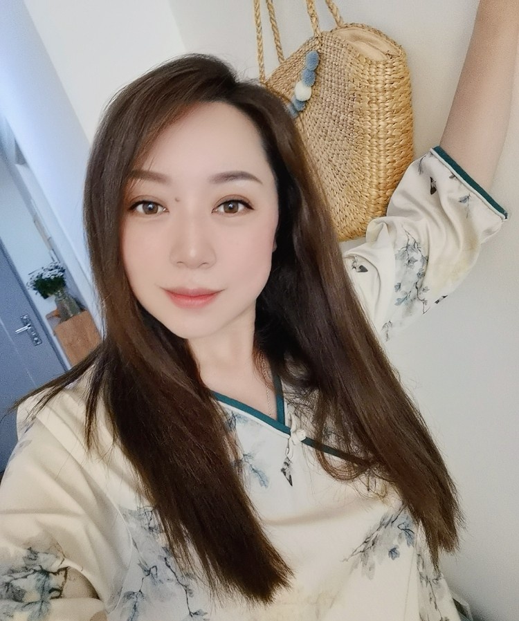 新迎气质少妇嫂子