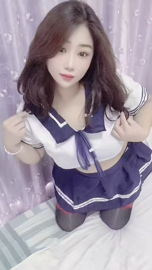 后入超级爽的大胸少妇