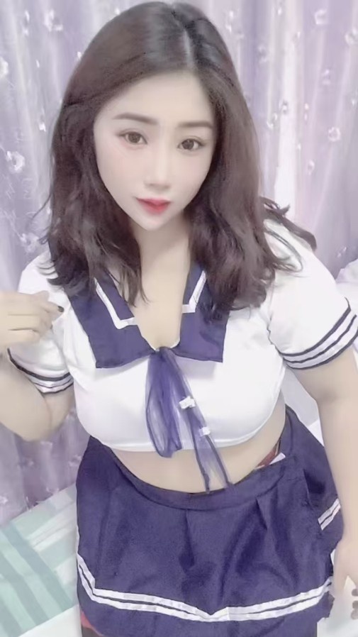 后入超级爽的大胸少妇