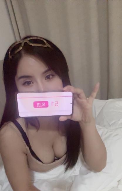 性感服务控大胸少妇