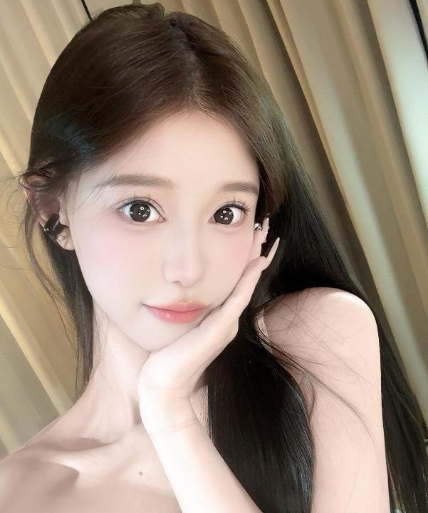 清纯可爱小妹子