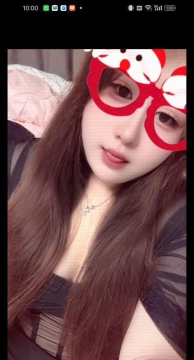 西塔佛系大胸娃娃