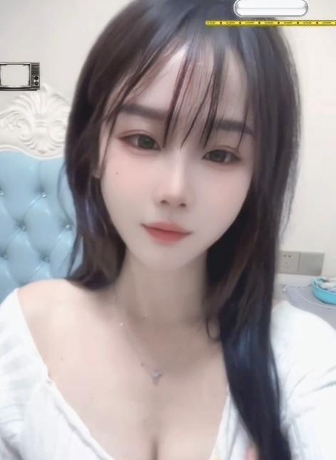 龙华颜值淼淼妹子