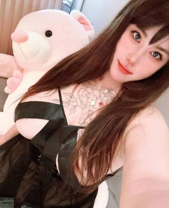 罗湖舌吻H怀美乳范范