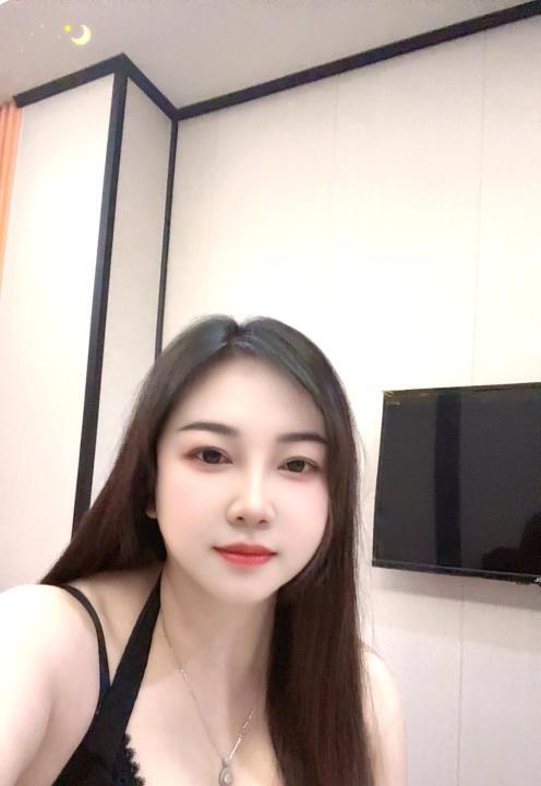 白云肥臀少妇
