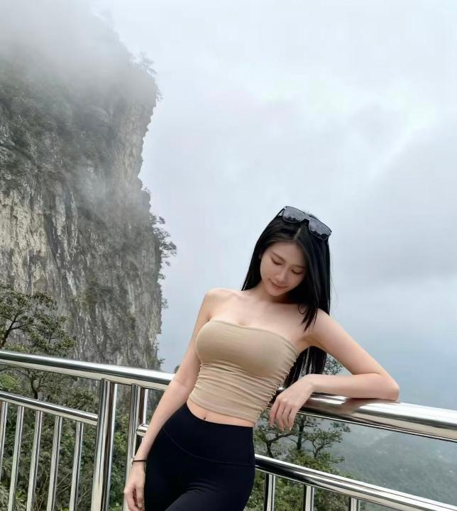 江宁口爆气质小姐姐