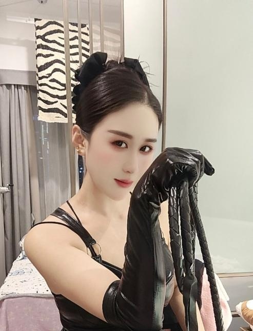苏州美骚妇sm女王