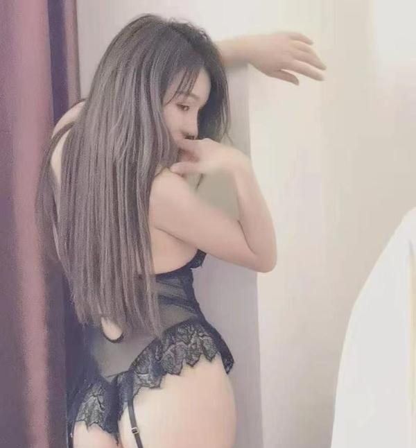 黑丝骚臀程程