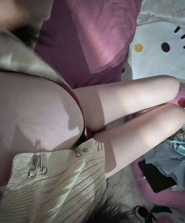 蜀山舌吻大长腿