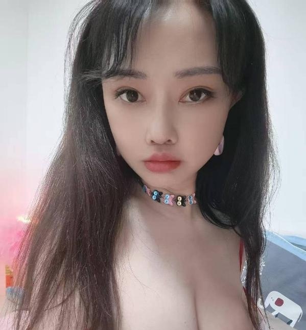 大胸馨儿