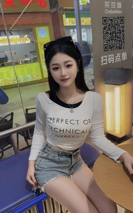 童颜大胸翘臀玫瑰